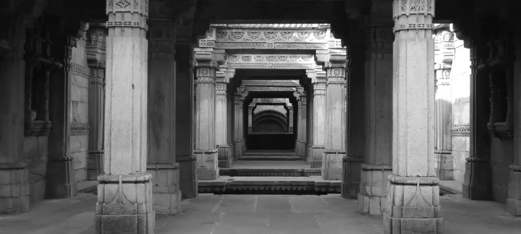 Jnana vs Bhakti